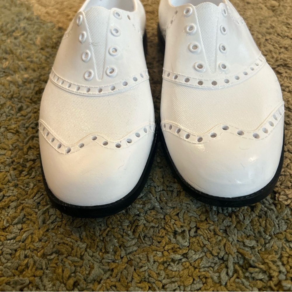 Biion White Wingtip Spikeless Waterproof Unisex Golf Shoe  W 6 M 4